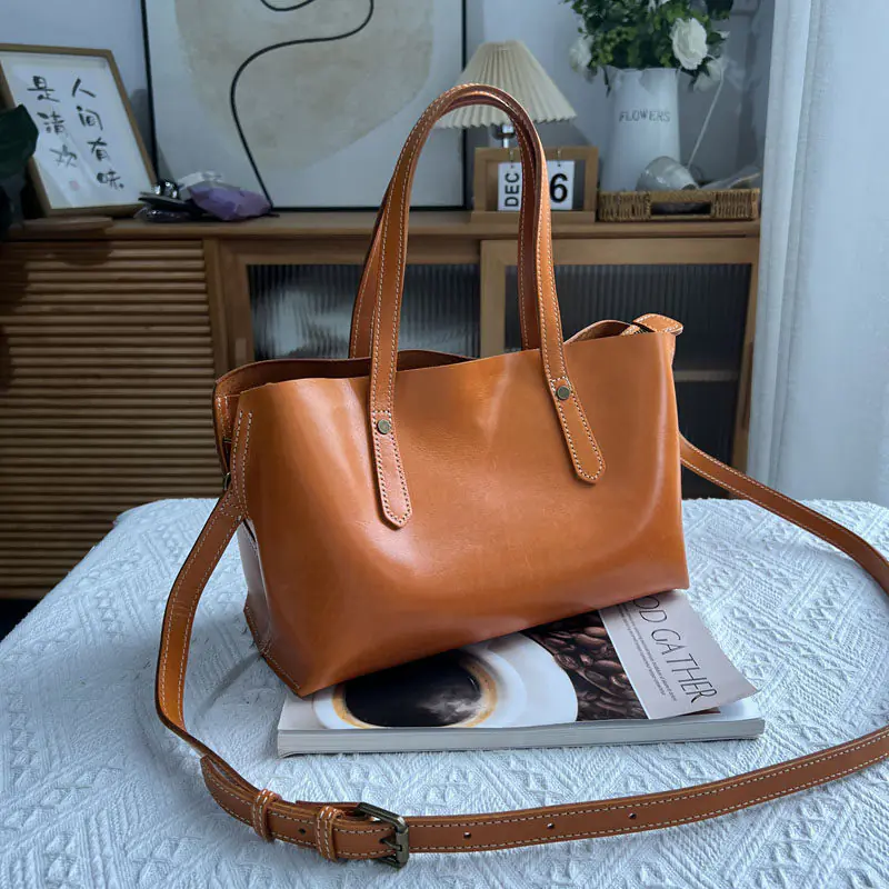 Vintage, Versatile Womens Soft Cowhide Shoulder Bag For Everyday Commuting - 图片 4