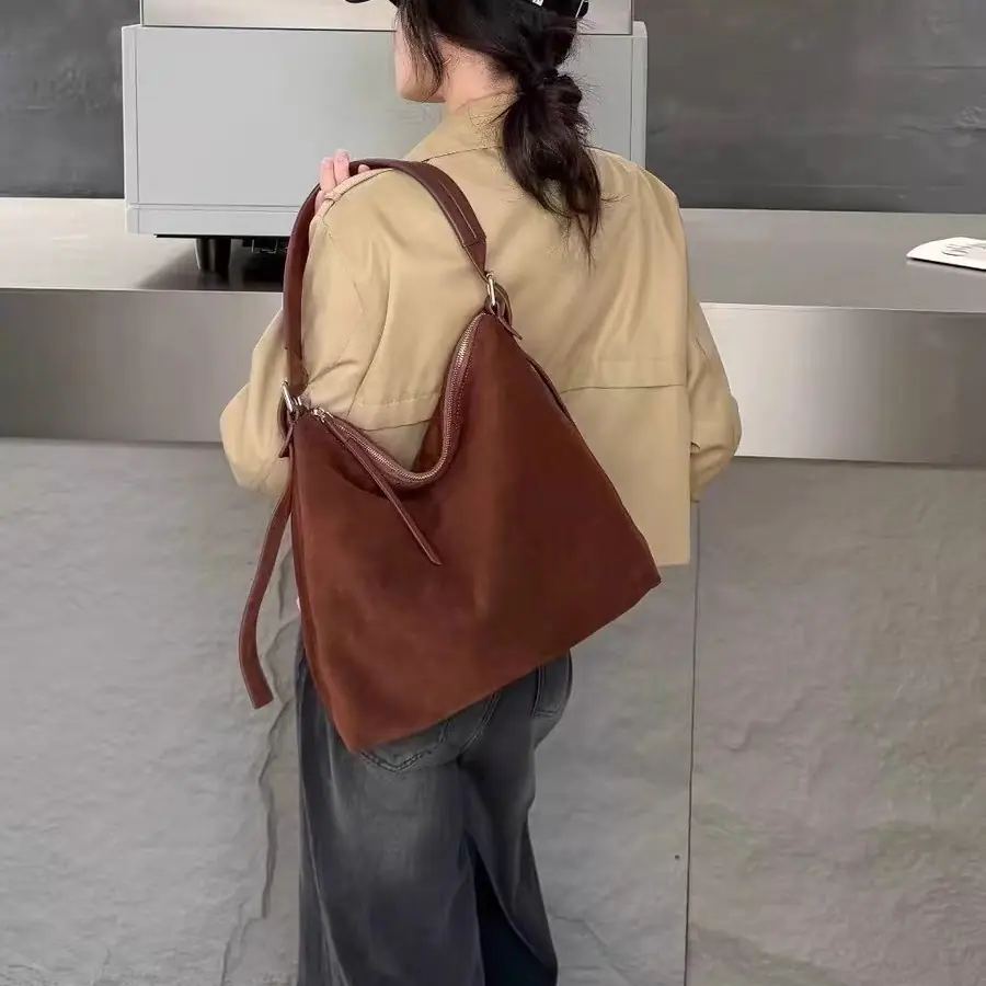Womens Stylish High-Capacity Commuter Shoulder Bag - 图片 3