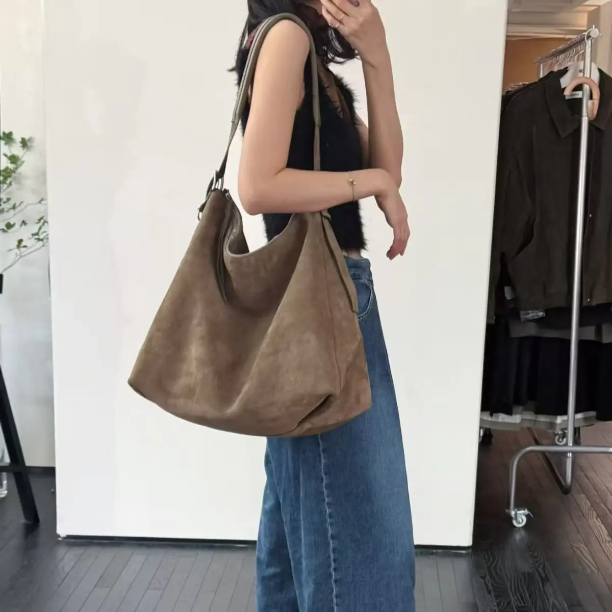 Womens Stylish High-Capacity Commuter Shoulder Bag - 图片 4